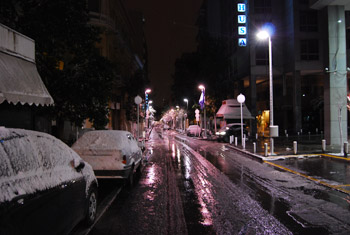 写真：アテネ市内の雪